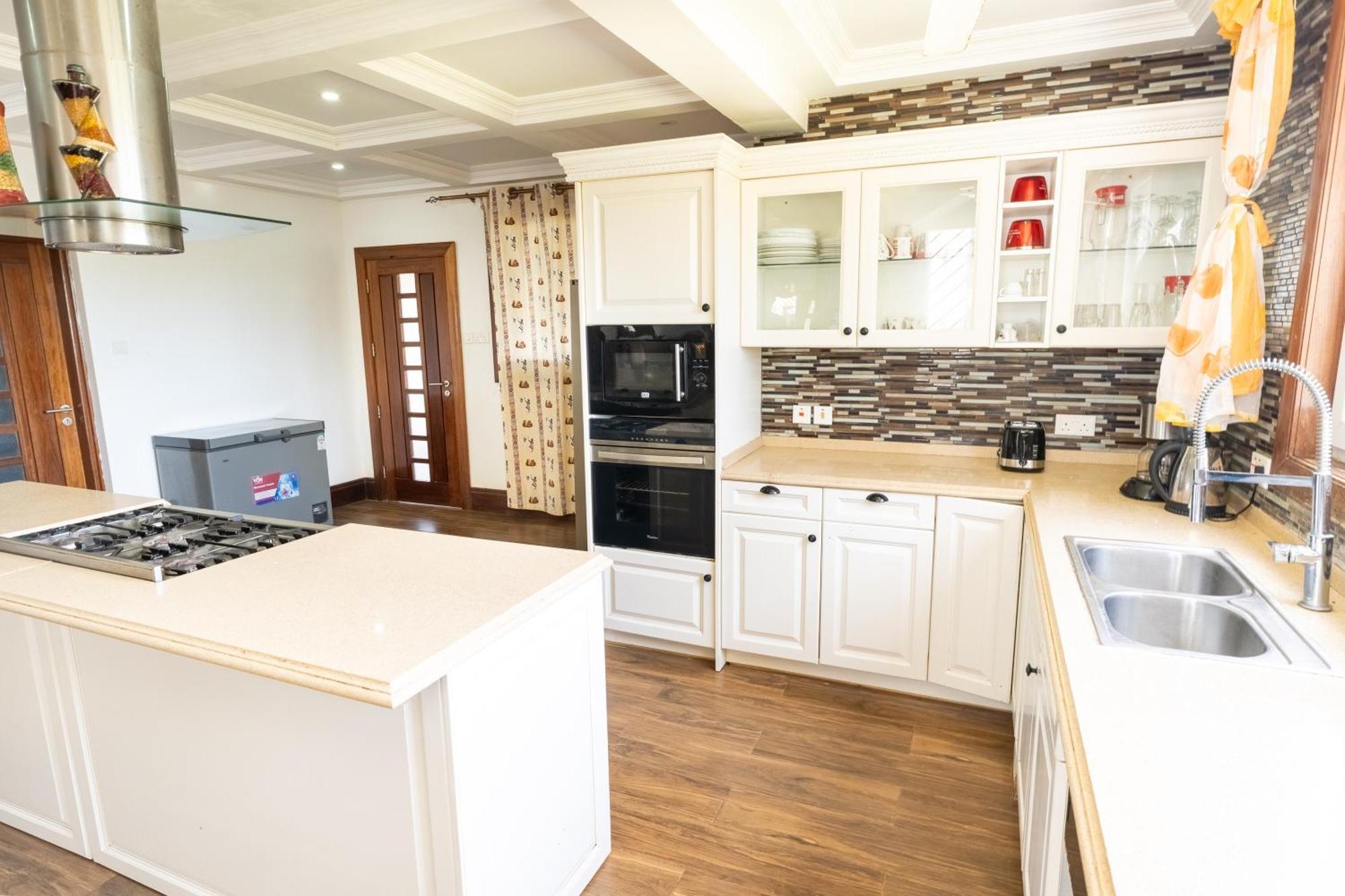 Queens Chateau Boutique Villa 迪亚尼海滩 外观 照片