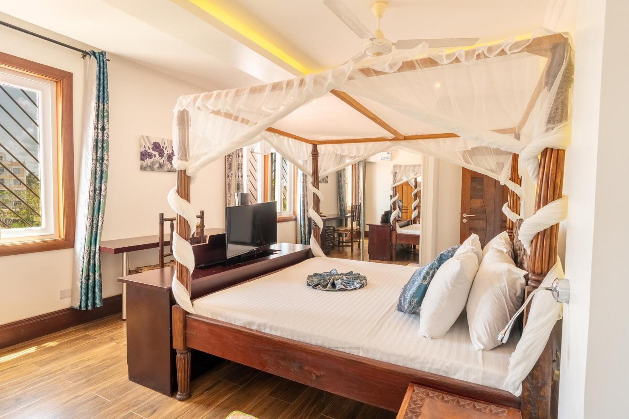 Queens Chateau Boutique Villa 迪亚尼海滩 外观 照片