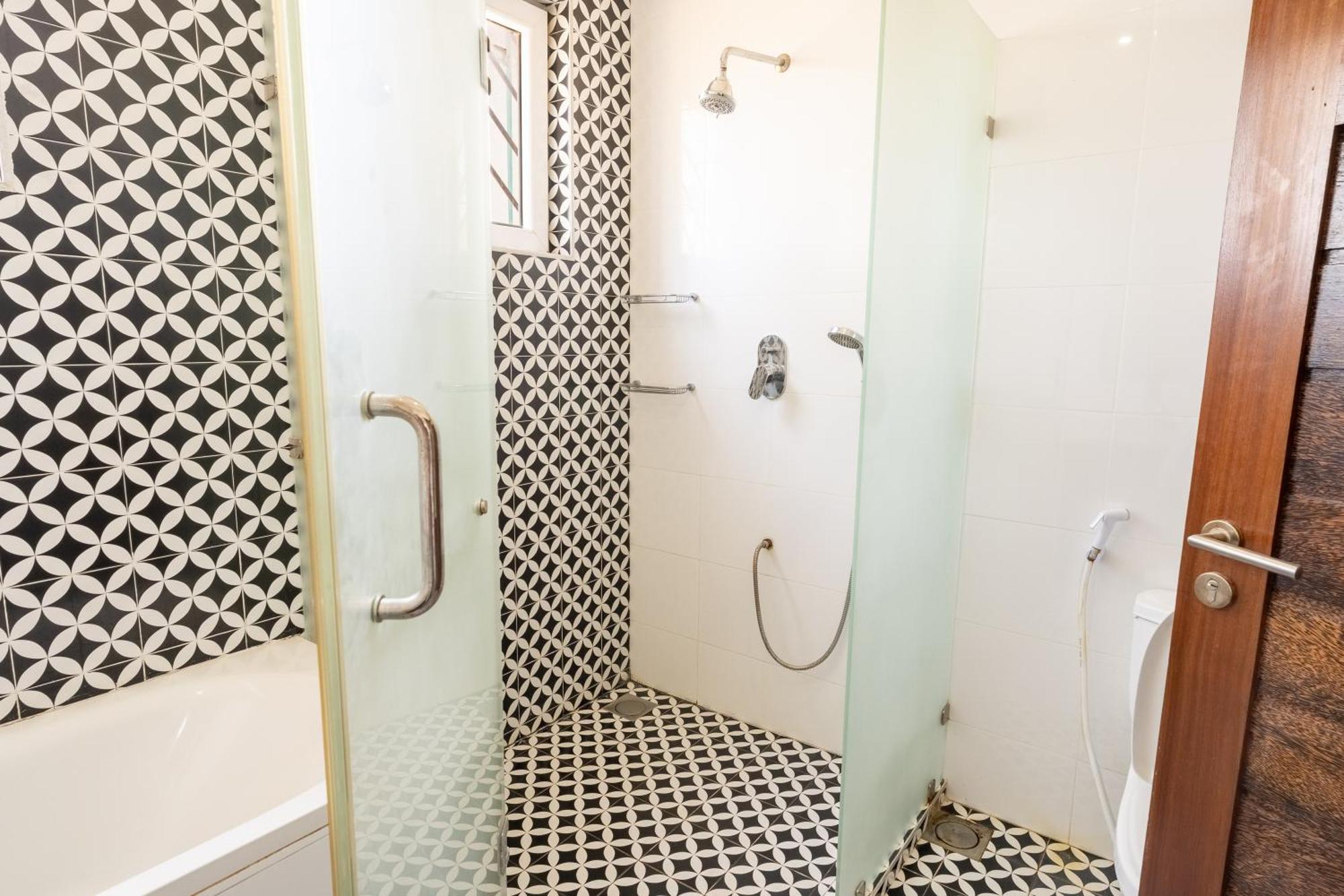 Queens Chateau Boutique Villa 迪亚尼海滩 外观 照片